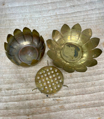 BRASS LOTUS FLOWER FROG 7"x3.5"
