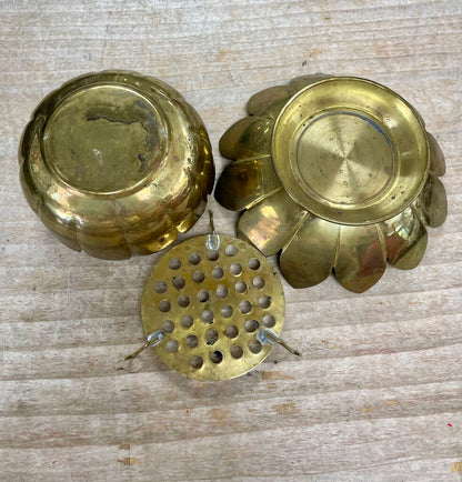 BRASS LOTUS FLOWER FROG 7"x3.5"