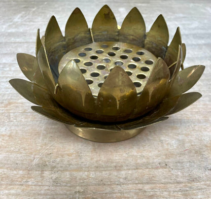 BRASS LOTUS FLOWER FROG 7"x3.5"