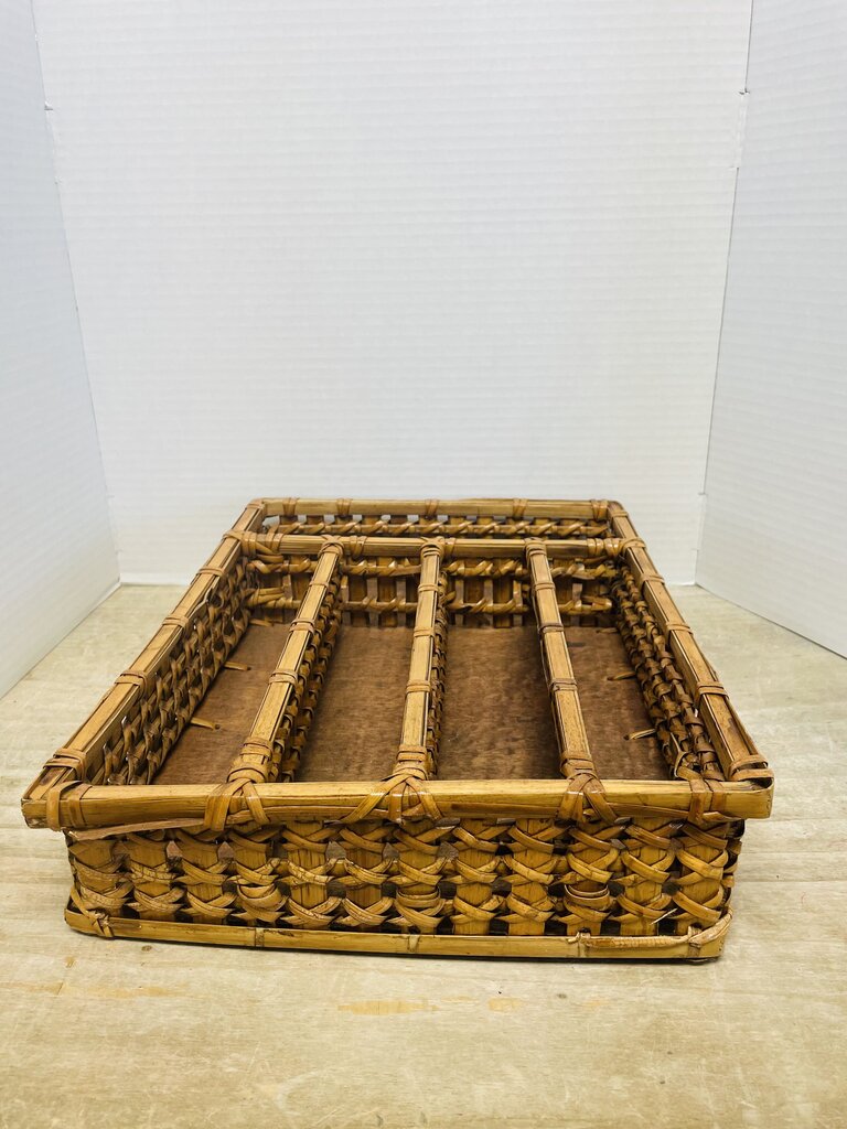 VINTAGE WICKER RATTAN UTENSIL HOLDER