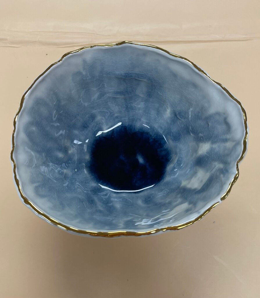 OYSTER STYLE BLUE BOTTOM BOWL MADE IN USA