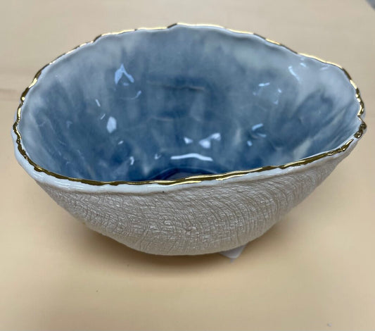 OYSTER STYLE BLUE BOTTOM BOWL MADE IN USA