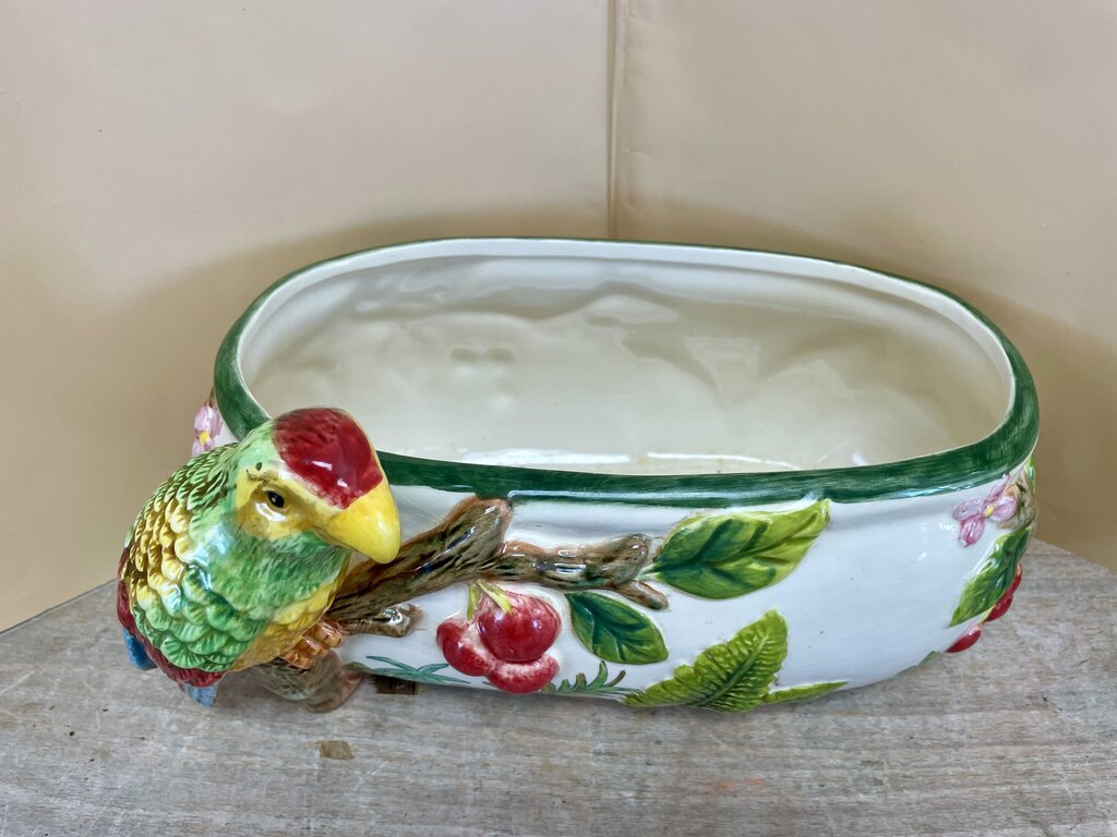 VINTAGE WHIMSICAL OVAL REGENCY PARROT TROPICAL CACHE POT PLANTER