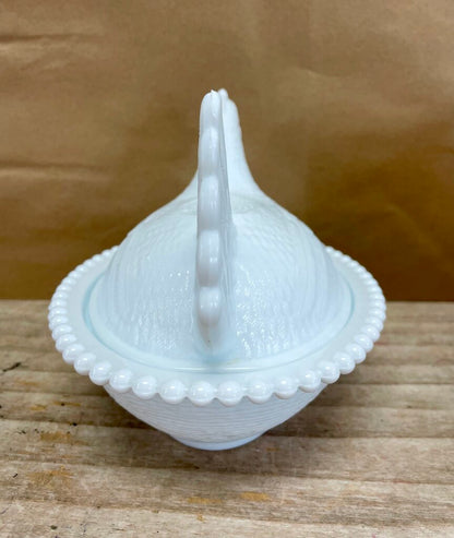 LIDDED MILK GLASS CHICKEN 7"x5.5"x5.5"