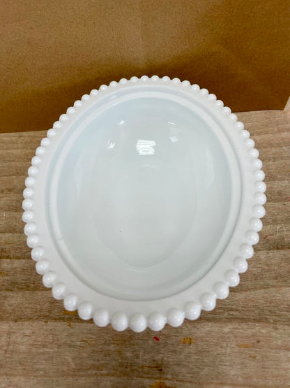 LIDDED MILK GLASS CHICKEN 7"x5.5"x5.5"