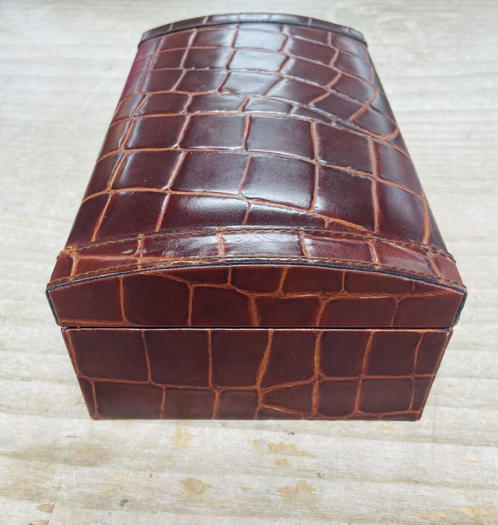 HANDMADE IN SPAIN LEATHER JEWELRY BOX
