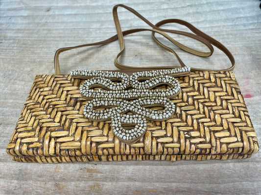 TOMMY BAHAMA RATTAN AND BEADED CLUTCH 12X5