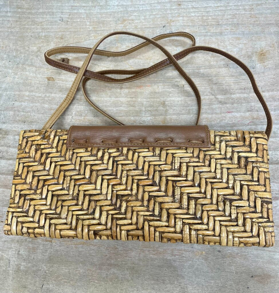 TOMMY BAHAMA RATTAN AND BEADED CLUTCH 12X5