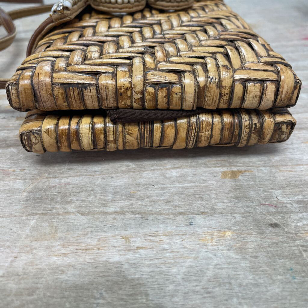 TOMMY BAHAMA RATTAN AND BEADED CLUTCH 12X5