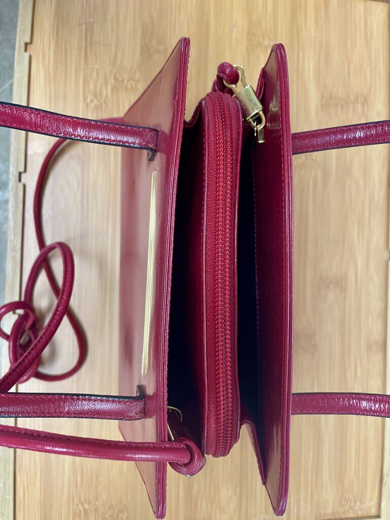 VINTAGE RED ST JOHN PURSE