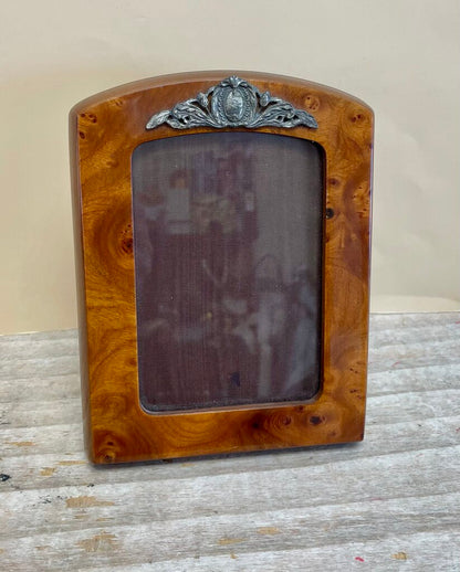 BURL AND SILVER FRAME 6.5" 5.5"