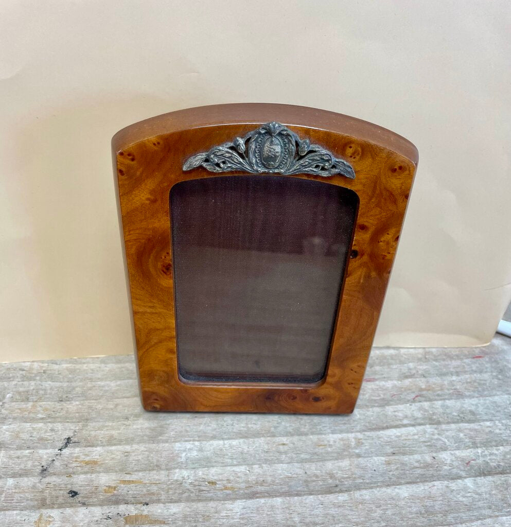BURL AND SILVER FRAME 6.5" 5.5"