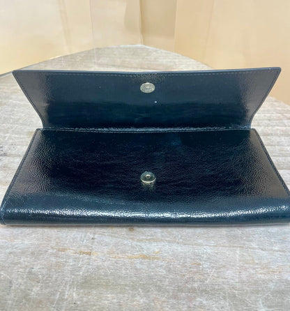 YSL BLACK PATENT LEATHER CLUTCH L9.5"H5"