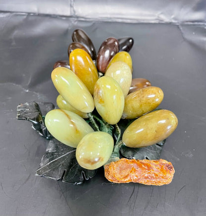 VINTAGE JADE GRAPE CLUSTER