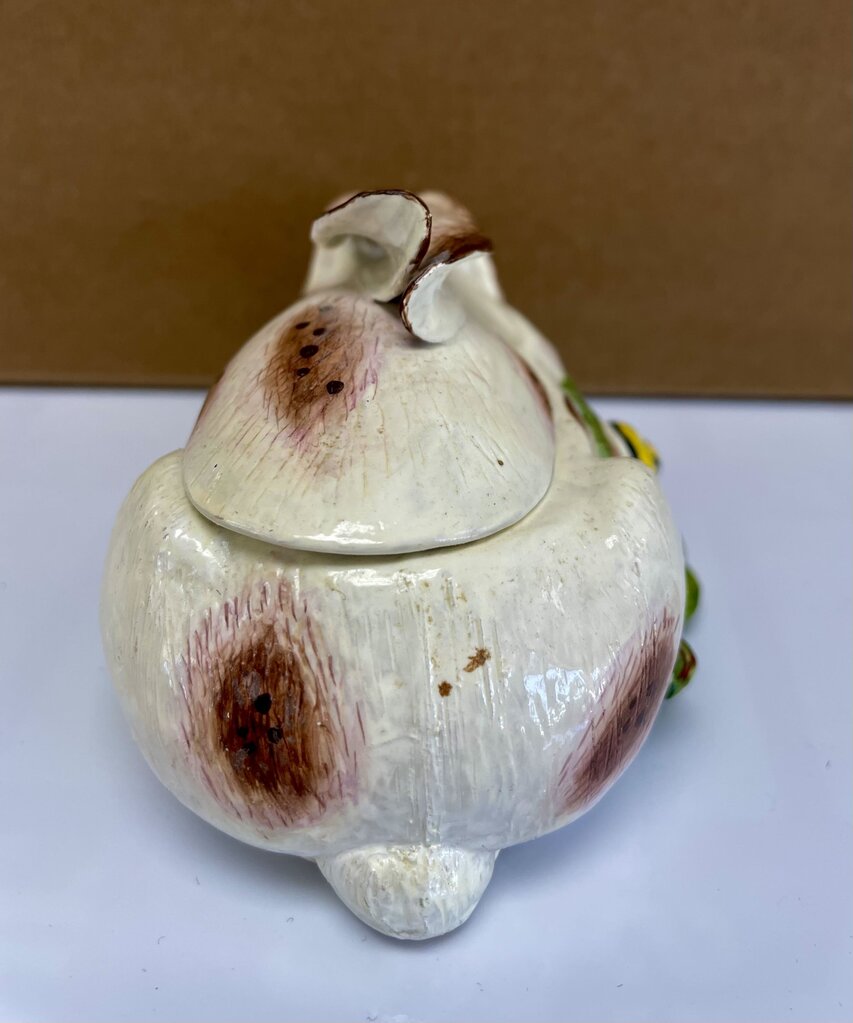 LIDDED TUREEN RABBIT TRINKET BOX 4"x2.5"