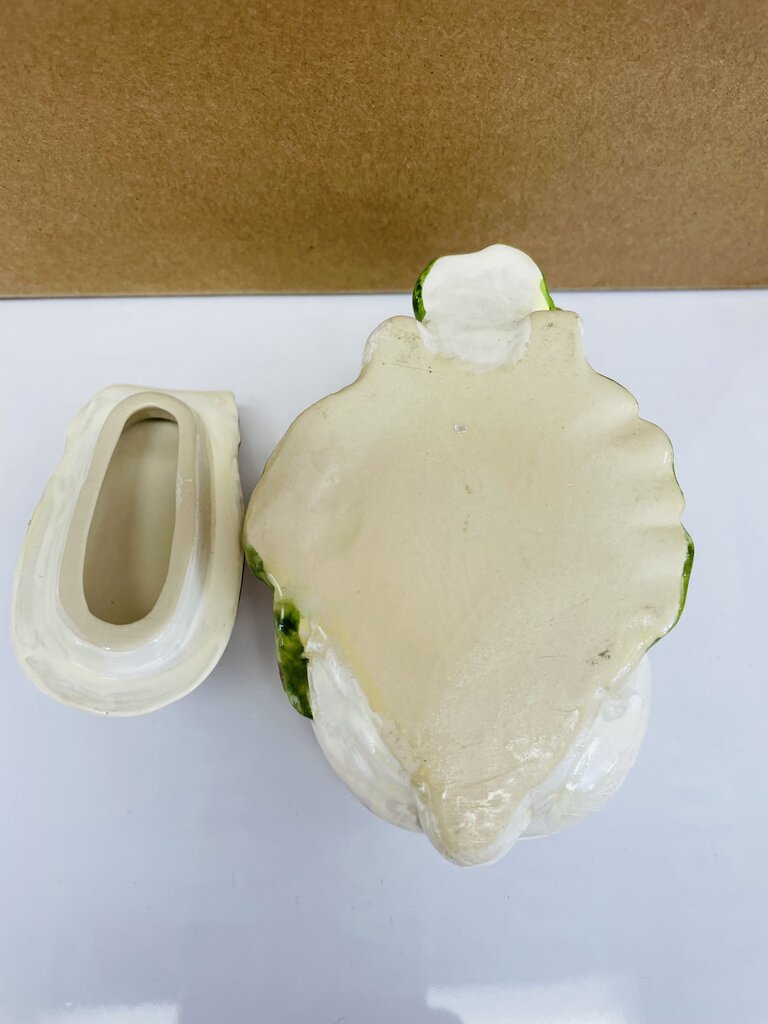 LIDDED TUREEN RABBIT TRINKET BOX 4"x2.5"