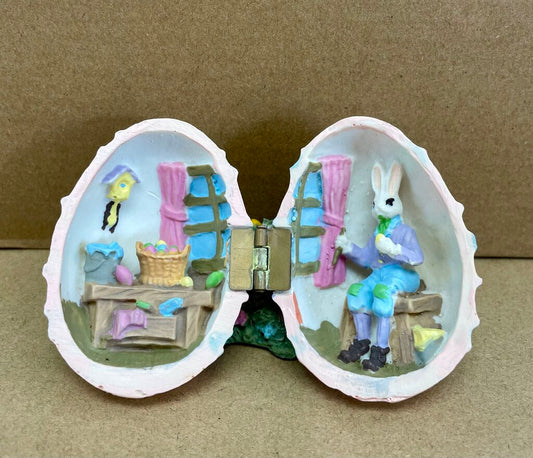 VINTAGE 3D PETER RABBIT EGG FIGURINE PINK 3.75"x2.5"