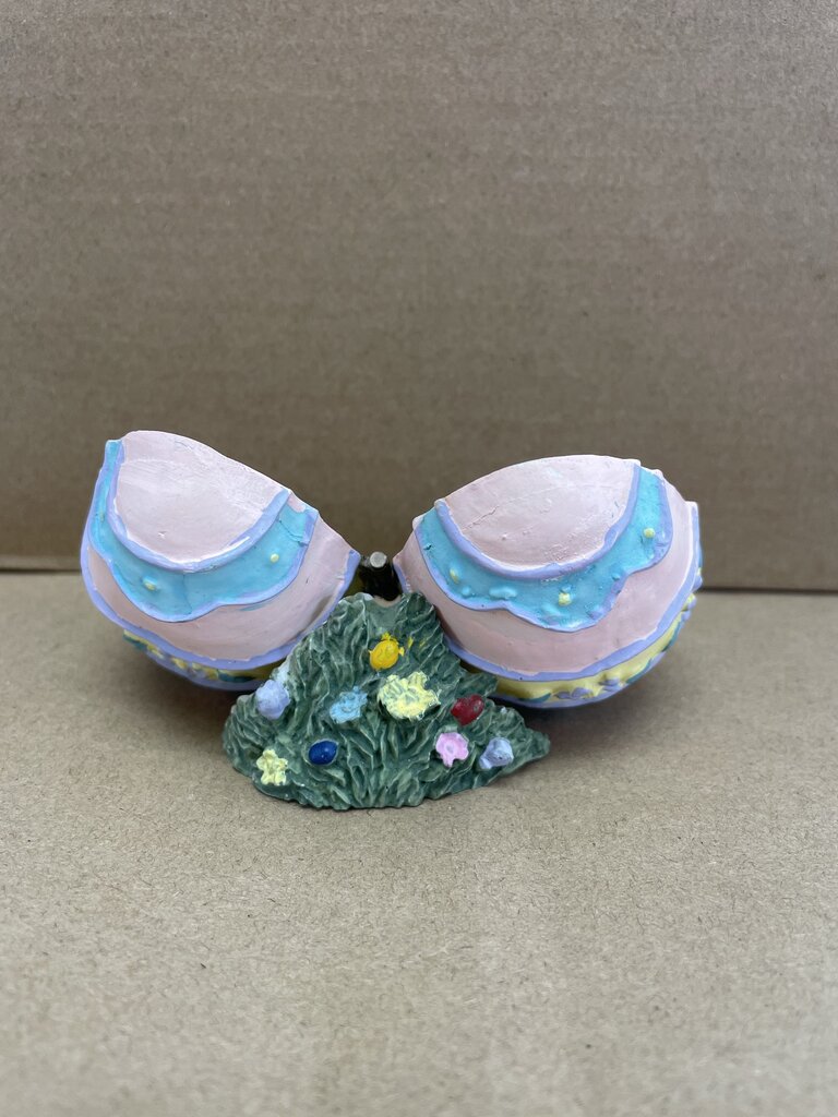 VINTAGE 3D PETER RABBIT EGG FIGURINE PINK 3.75"x2.5"