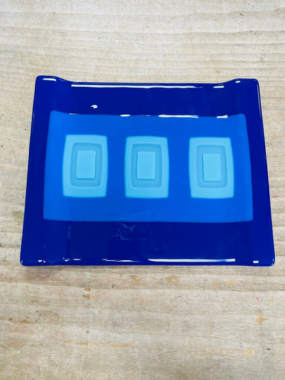 VINTAGE HELLEN RUDY BLUE TRAY 12"- 9.5"