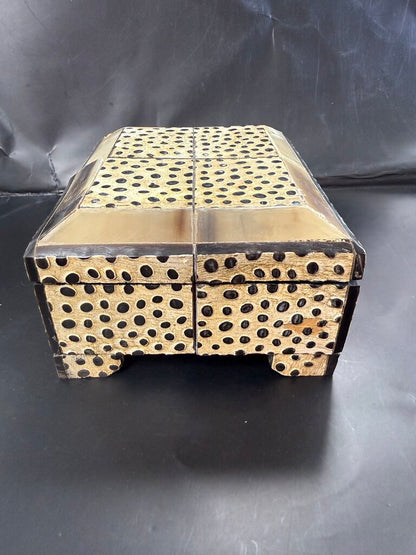 WOODEN DOTTED BONE BOX