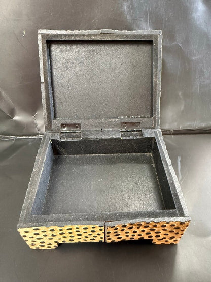WOODEN DOTTED BONE BOX