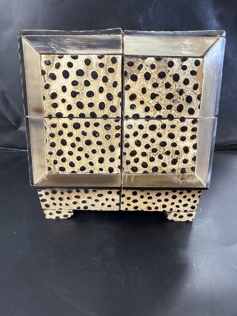 WOODEN DOTTED BONE BOX