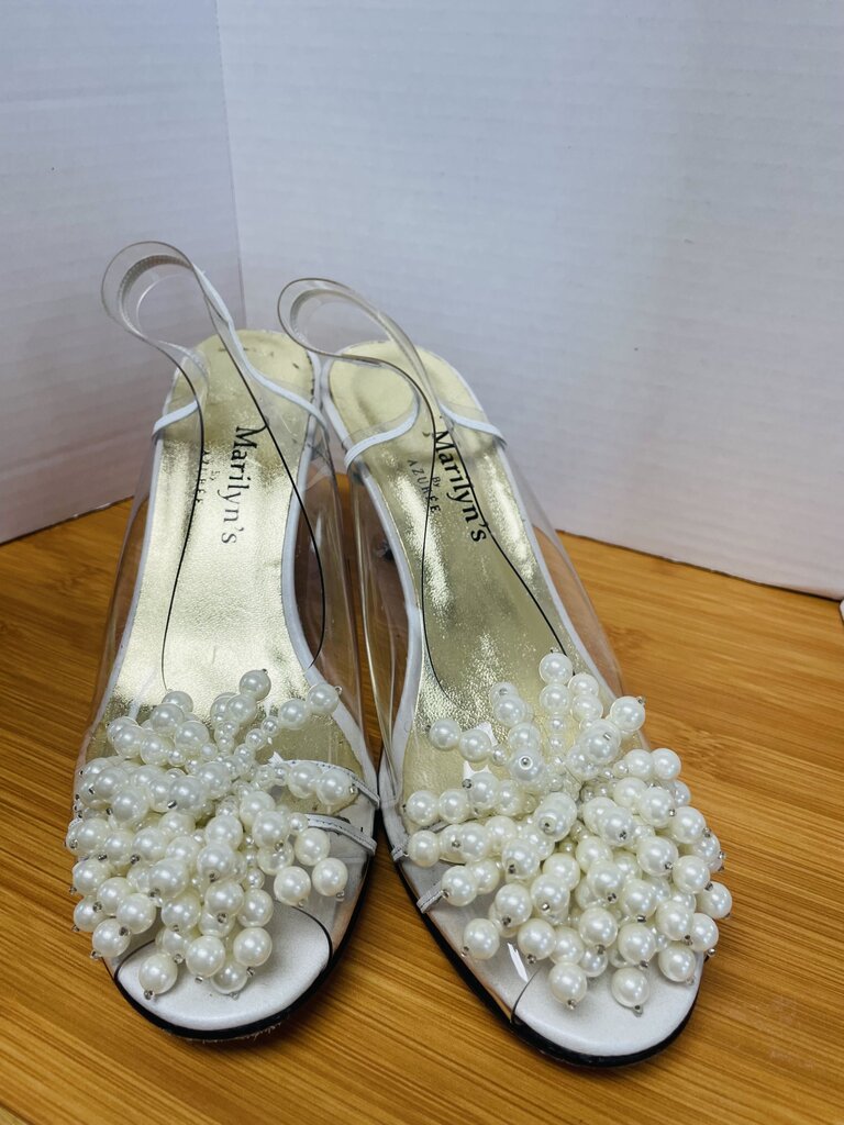 MARILYNS FRENCH PEARL HEEL SIZE 8
