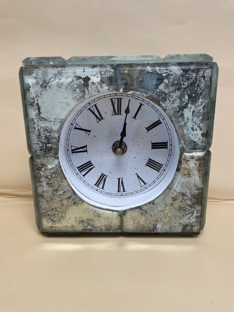 NEIMAN MARCUS GLASS TABLE CLOCK 6'' 6''