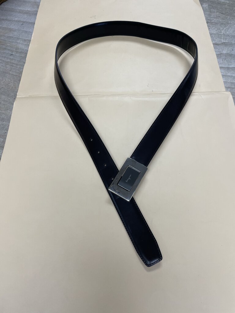 FERRAGAMO REVERSABLE BELT 40"
