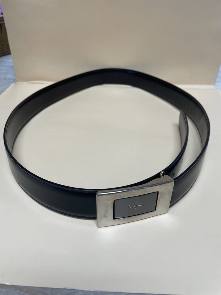 FERRAGAMO REVERSABLE BELT 40"