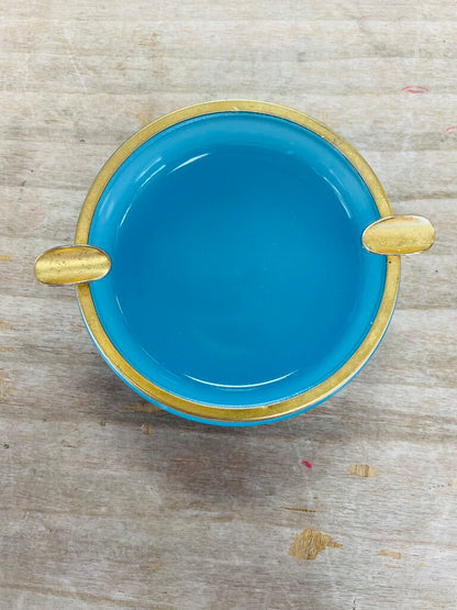 EARLY 20TH CENTURY FRENCH OPALINE GLASS ASHTRAY