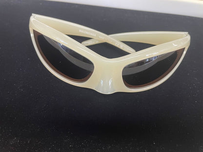 BALENCIAGA SKIN WRAP CAT MASK LIGHT YELLOW BROWN SUNGLASSES BB0252S003