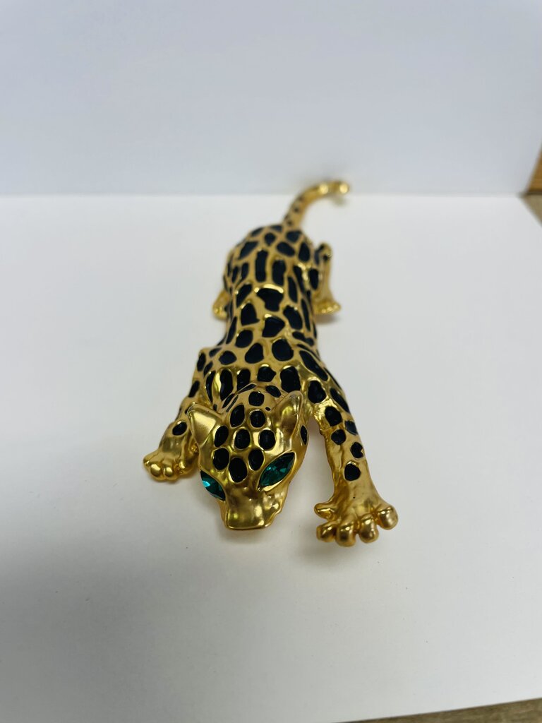 GREED EYED LEOPARD PIN 5"