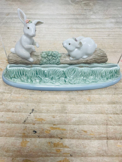 RARE LLARDO BUNNY RABBITS ON LOG PHOTO FRAME