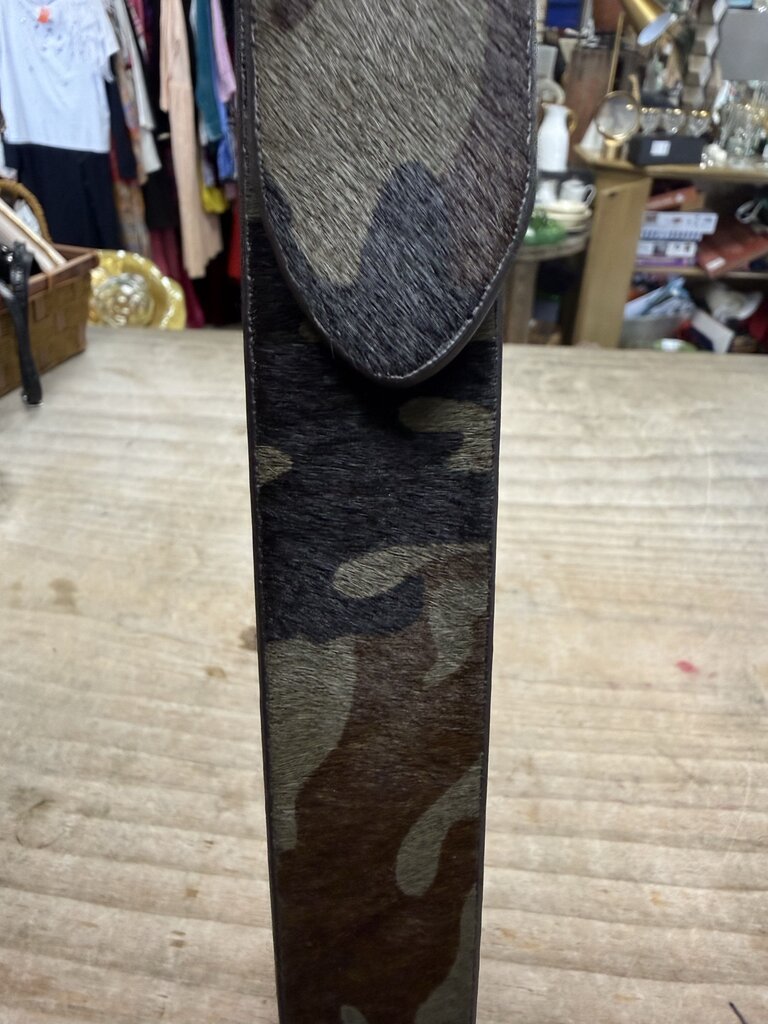 ROBERT GRAHAM CAMO CALF HAIR BELT SIZE 38