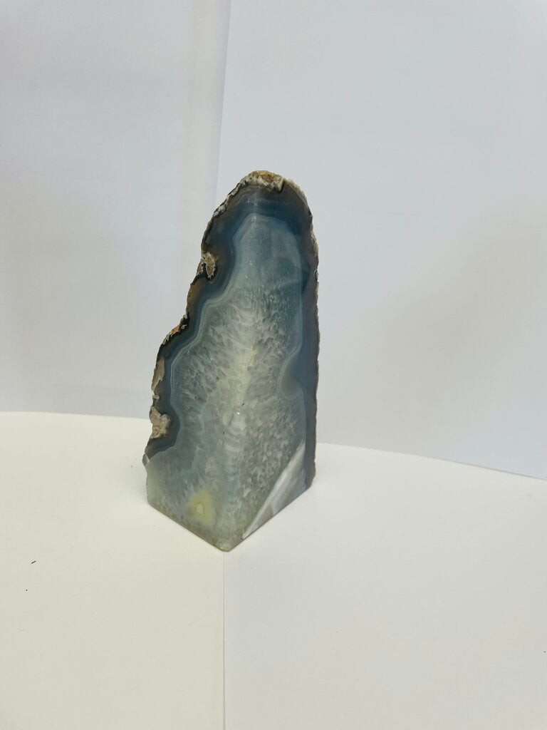 RAW EDGE CRYSTAL AGATE