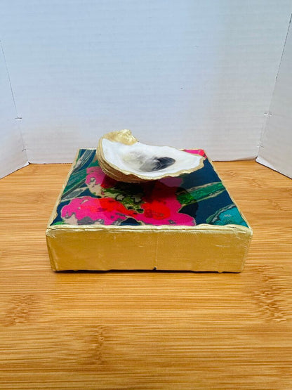 OYSTER SHELL BOX DECOR