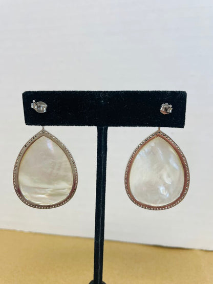 MOTHER OF PEARL SILVER EARRINGS