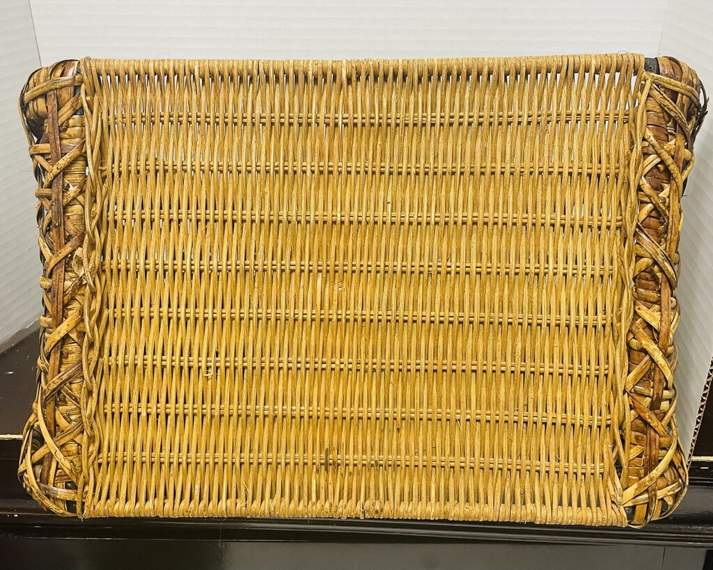VINTAGE FRENCH COUNTRYSIDE WOVEN WICKER FLOWER BASKET