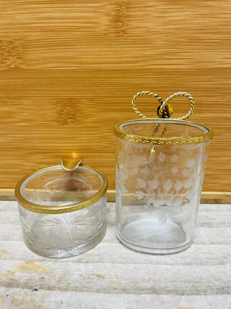 VINTAGE GOLD RIMMED ASHTRAY AND MATCHSTICK HOLDER