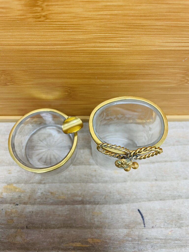 VINTAGE GOLD RIMMED ASHTRAY AND MATCHSTICK HOLDER