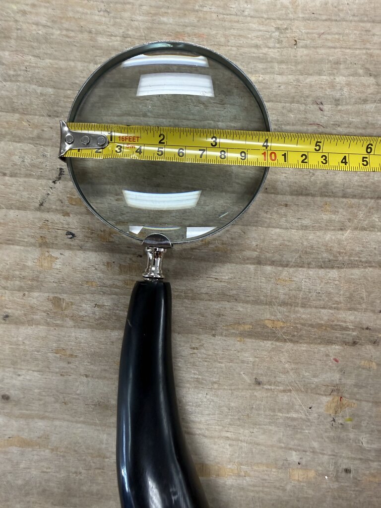 MADE IN INDIA MAGNIFINE GLASS