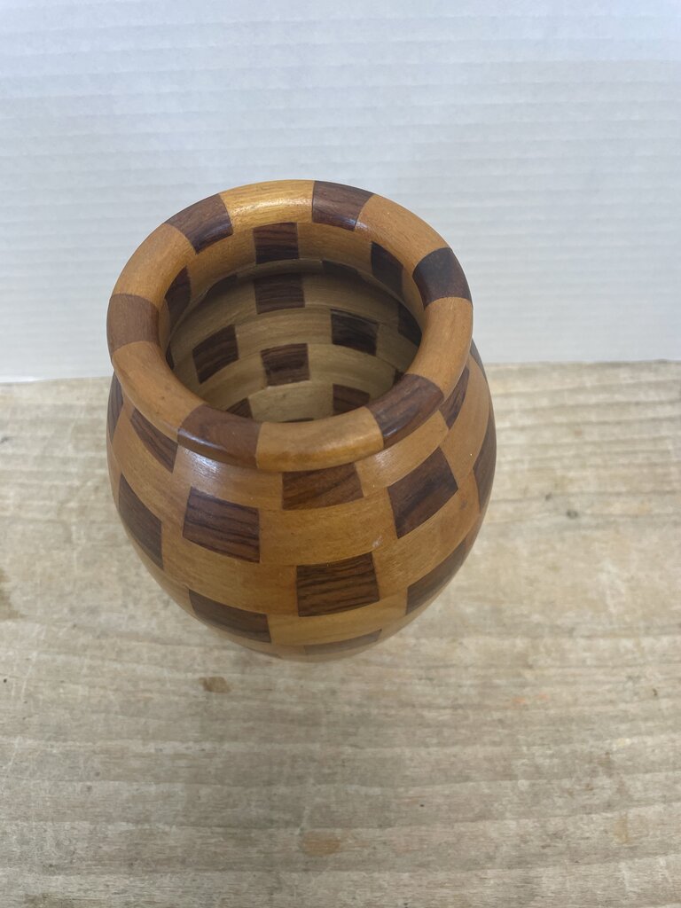 LARGE WOODEN CHECKED VASE 8"