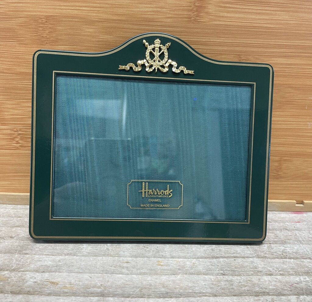 HARRODS GREEN PICTURE FRAME GOLD EMBLEM IN BOX 4"x6"