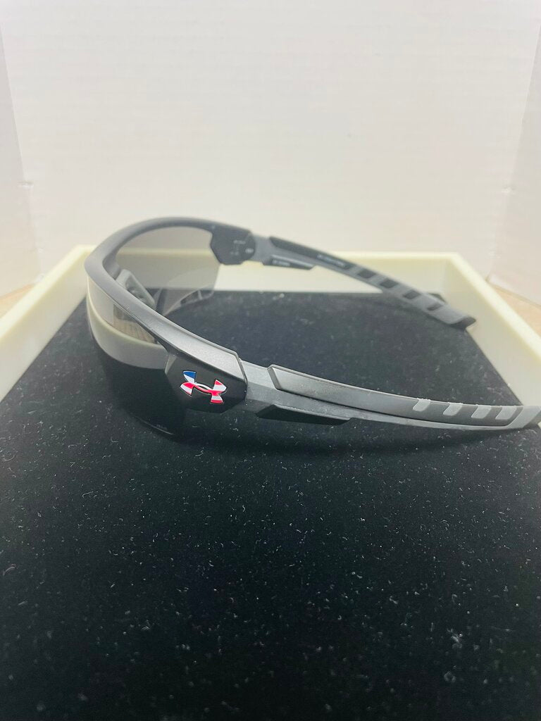 BLACK UA PATRIOTIC SUN GLASSES