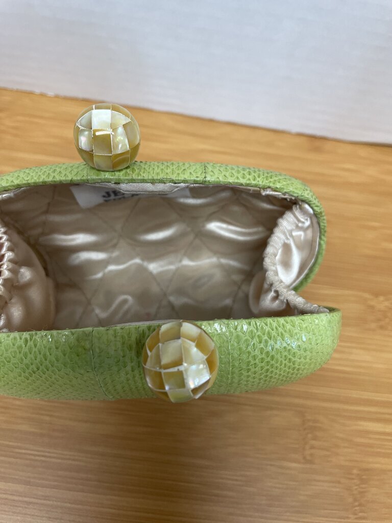 JENNY POLANCO GREEN CLUTCH