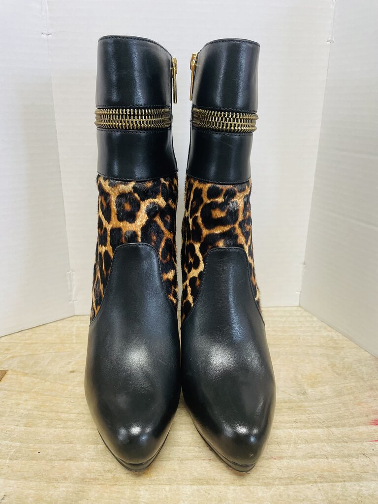 MICHAEL KORS HAYA BOOTIES BLACK/CHEETAH SIZE 6 1/2
