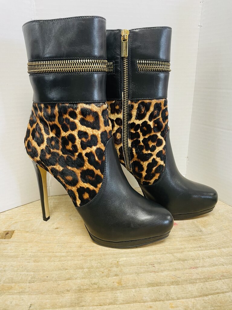 MICHAEL KORS HAYA BOOTIES BLACK/CHEETAH SIZE 6 1/2