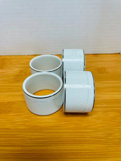 NORITAKE NAPKIN RING WHITE/ FLOWER