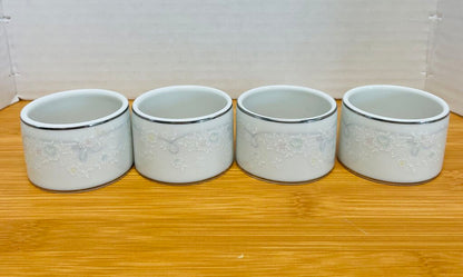 NORITAKE NAPKIN RING WHITE/ FLOWER
